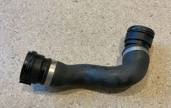 BMW X5 F15 Engine coolant pipe/hose 8517969