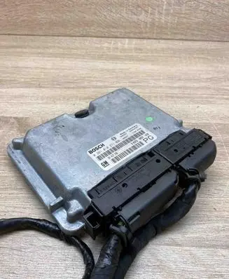Opel Vectra B Engine control unit/module ECU 24417196 0281010271 WITHPLUG