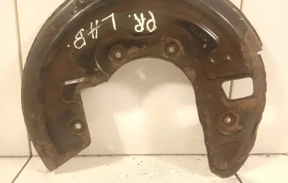 Volkswagen PASSAT B5.5 Front wheel hub spindle knuckle 3B0615312