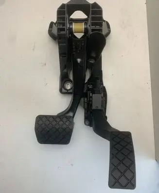 Volkswagen Golf VII Accelerator throttle pedal 5Q1723503H 5Q1723058AJ