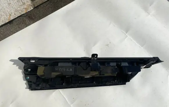 Mercedes-Benz C W204 Other trunk/boot trim element 9918008039