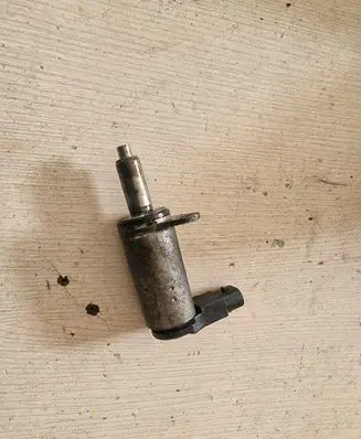 Audi A4 S4 B8 8K Camshaft vanos timing valve 06H103697A