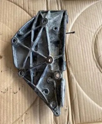 Citroen Jumpy Generator/alternator bracket 9682367380
