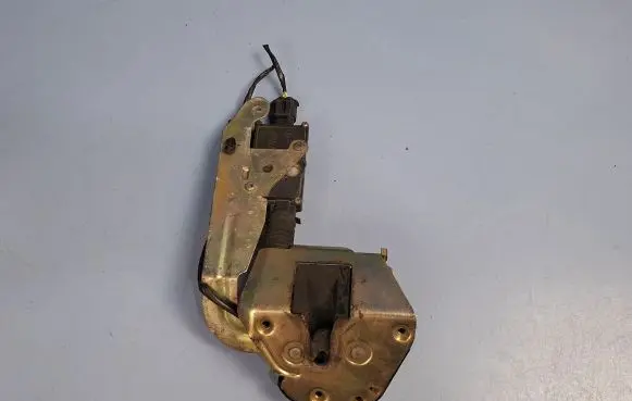 Citroen C8 Rear door lock 9138A6