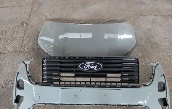 Ford Transit Courier II Front piece kit R2X68B271A R2X617757A