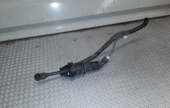 Mitsubishi Outlander Clutch master cylinder 