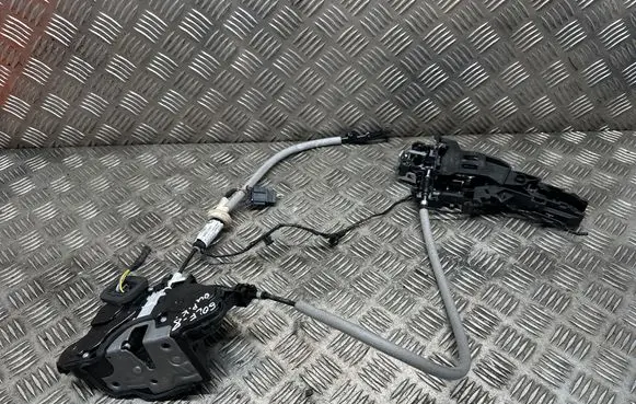 Volkswagen Golf VIII Front door lock 3J1837015