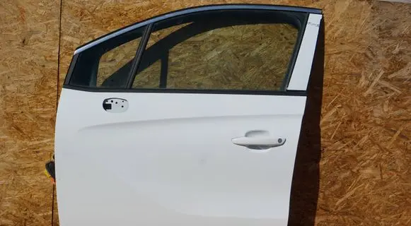 Opel Crossland X Front door 