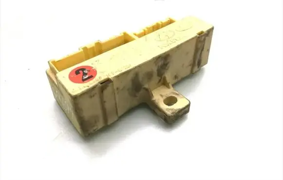 KIA Carens II Fuse module 91940-2G020