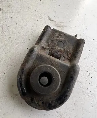 Subaru Outback Radiator mount bracket