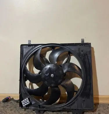 Peugeot 2008 II Electric radiator cooling fan 94671C01 93489349