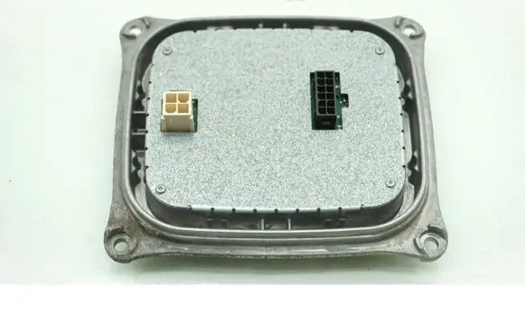 Peugeot 308 Voltage converter/converter module 130732940400