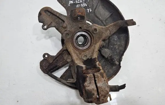 Seat Leon (1P) Front wheel hub