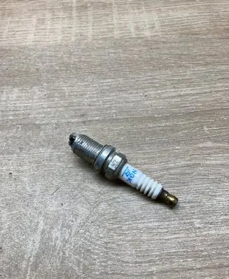 Smart ForTwo I MC01 Spark plug BKR6EKE