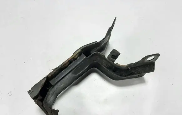 Volvo XC70 Radiator support slam panel bracket 