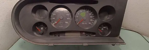 Speedometer (instrument cluster)