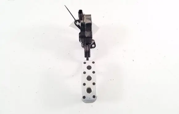 Lexus CT 200H Accelerator throttle pedal 7811076110