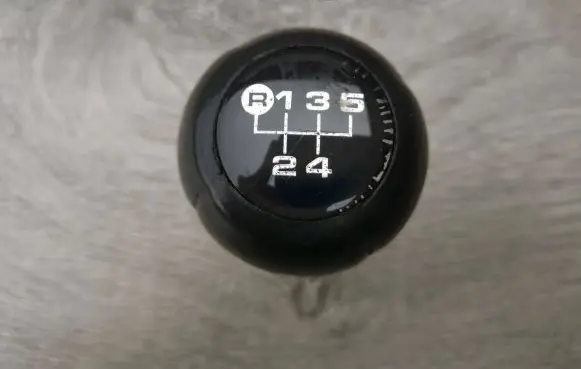 Audi A6 S6 C4 4A Gear lever shifter trim leather/knob R135