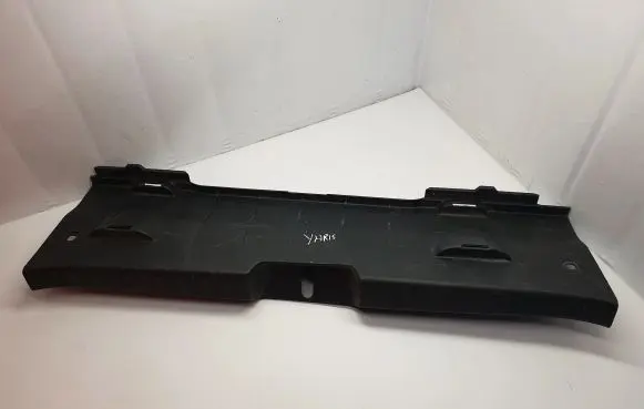 Toyota Yaris Centre console side trim rear 647160D020