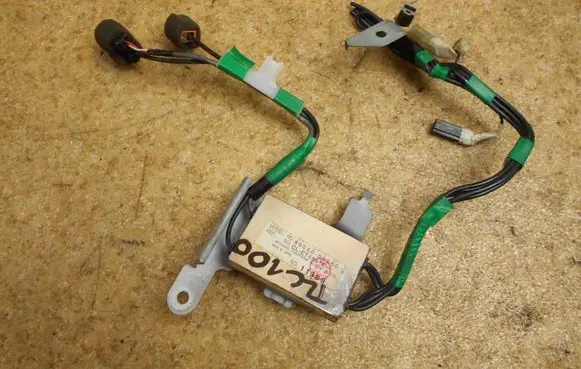 Toyota Land Cruiser (J100) Other control units/modules 8605060060
