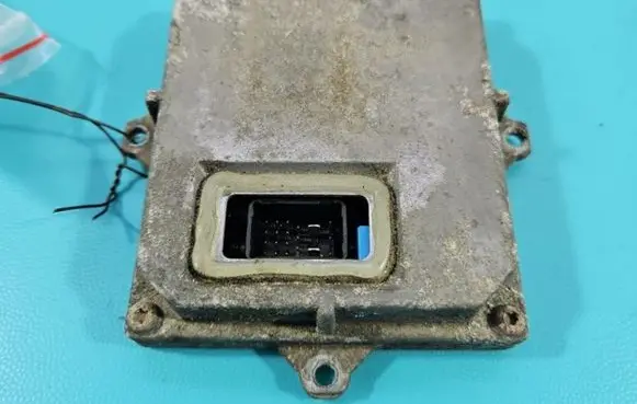 Volkswagen Golf V Headlight ballast module Xenon 1307329090 IMPRK1409361