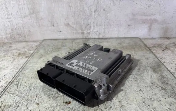 Volkswagen PASSAT B6 Engine control unit/module 3C0907115S 8P0907115B 0261S02510