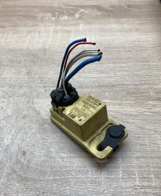 Toyota Corolla Verso AR10 Light washer relay 859420F010