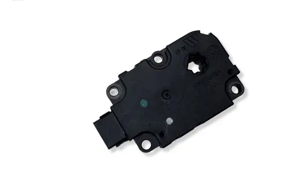 Audi A8 S8 D3 4E Air flap motor/actuator CZ1139300853