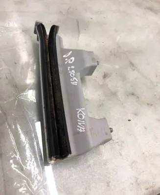 Hyundai Kona II Front door windshield rail 82550be000
