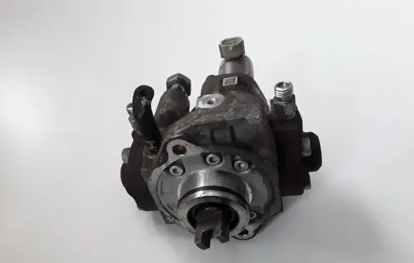Mitsubishi Outlander Fuel injection high pressure pump 1460A043