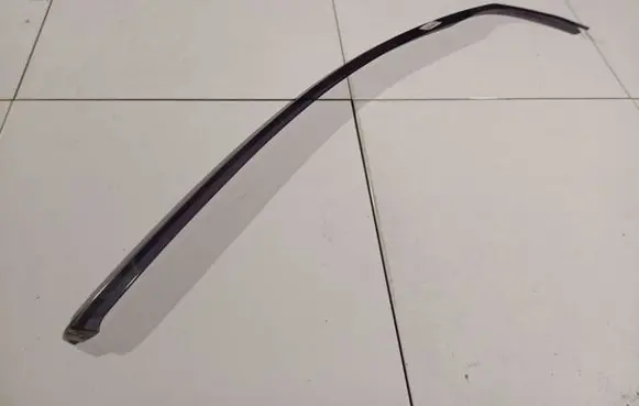 Volkswagen Golf V Sliding door wind deflector 