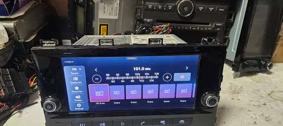 Radio/CD/DVD/GPS head unit
