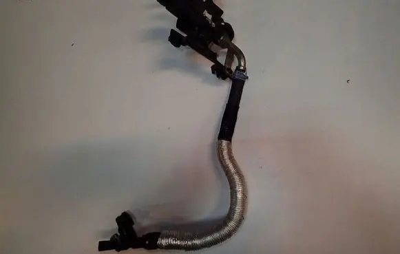 Audi A8 S8 D4 4H Fuel line/pipe/hose 059130299AS