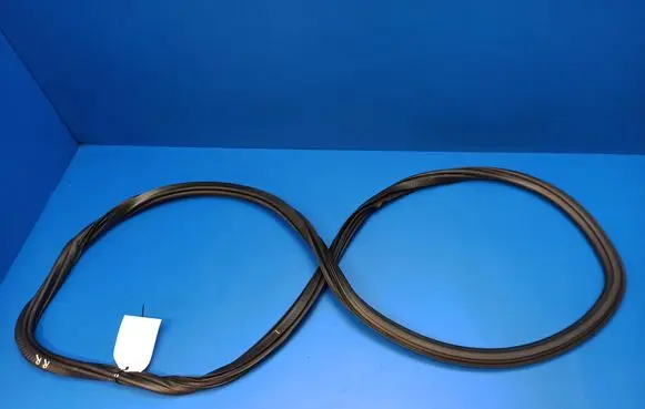 Audi A3 S3 8V Rubber seal rear door 8V5833721