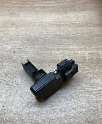 Toyota Avensis T250 Mass air flow meter 2220427010