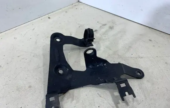 Other engine bay part