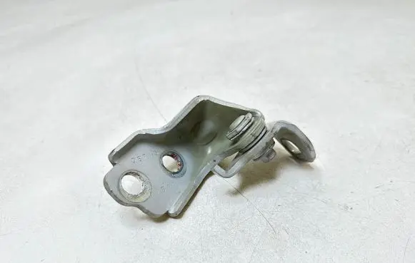 Ford Fusion II Front door upper hinge 22810