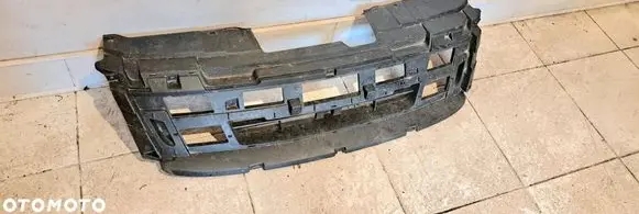 Isuzu D-Max Front bumper upper radiator grill