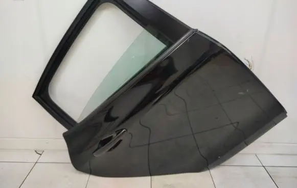 Peugeot 208 I Rear door 