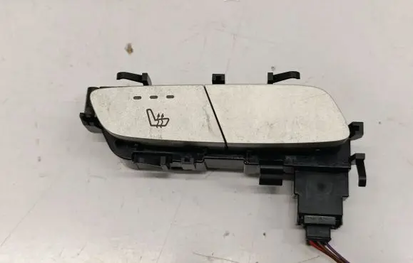 Mercedes-Benz C W205 Seat heating switch 