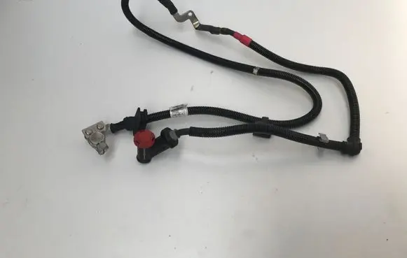 BMW 1 F40 Positive cable (battery) 8654635 E5A127