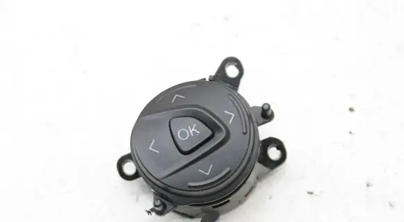 Ford Kuga II Steering wheel buttons/switches AM5T14K147AA