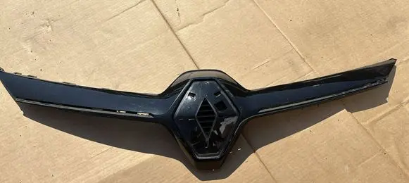 Renault Clio V Front bumper upper radiator grill 620786224R