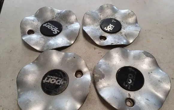 Audi 80 90 S2 B4 Non-original wheel cap 