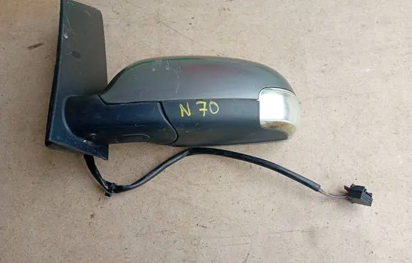Volkswagen Touran I Front door electric wing mirror 073015