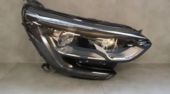 Renault Megane IV Headlight/headlamp 260100141R 90108044