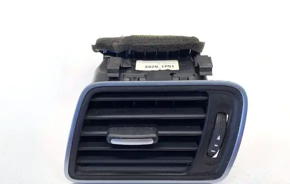 Volkswagen PASSAT B7 Rear air vent grill 3AB819701A