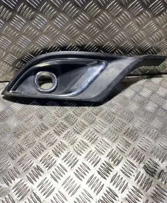 Dodge Durango III Front fog light trim/grill