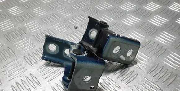 Rear door hinge set
