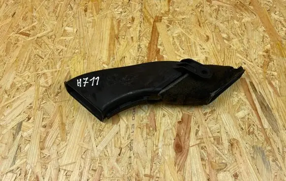 BMW 3 G20 G21 Engine compartment rubber 7419384